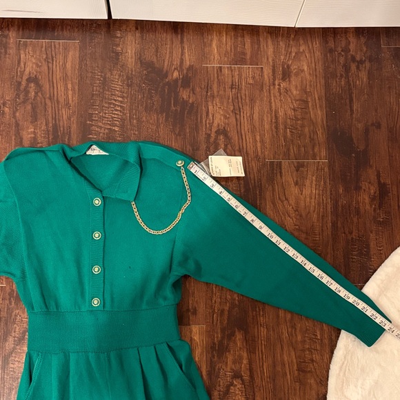 St. John Green Jumpsuit with Gold Accents NWT - Picture 4 of 6